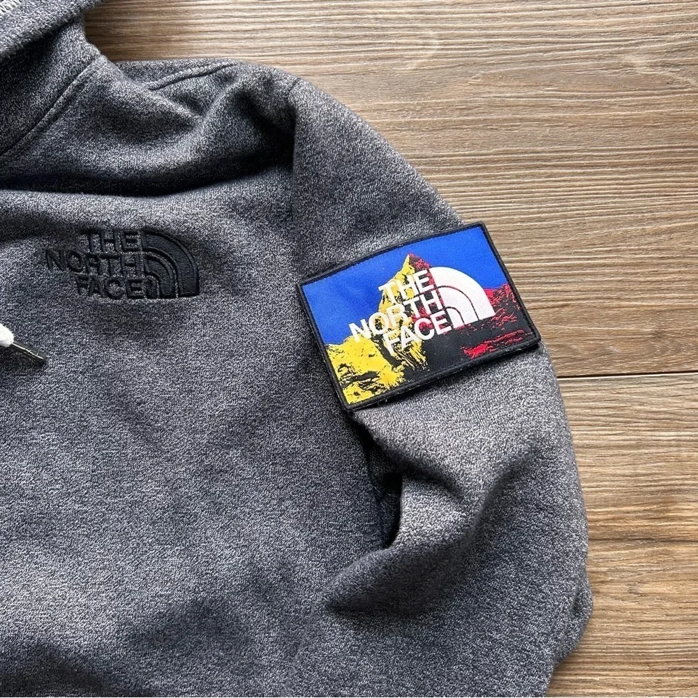 NorthFace | Removable Patch Logo Hoodie in Charcoal Heather (Small)